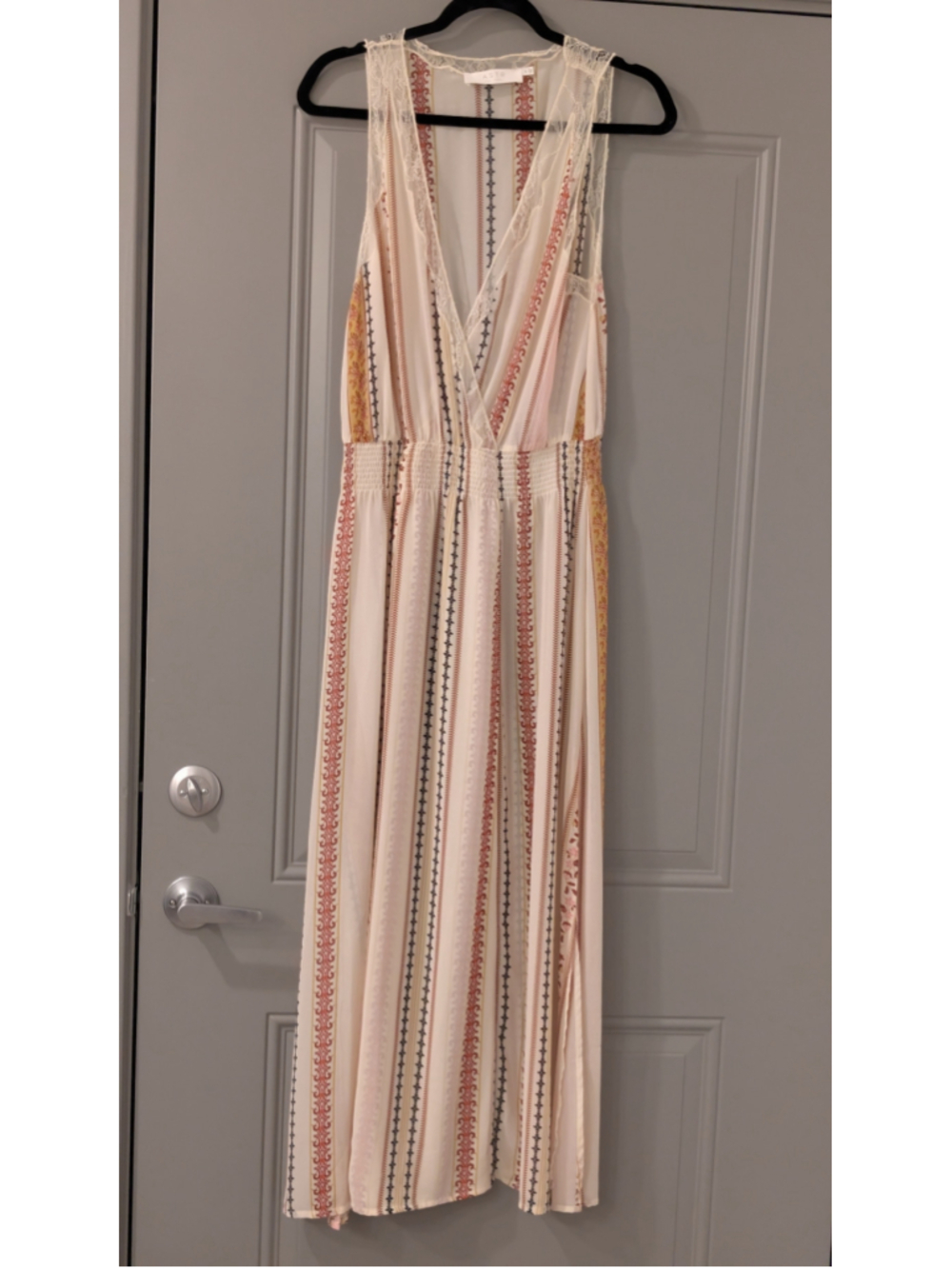 Women's ASTR The Label Maxi Dress Size M Beige Multi-color Striped Lace Trim
